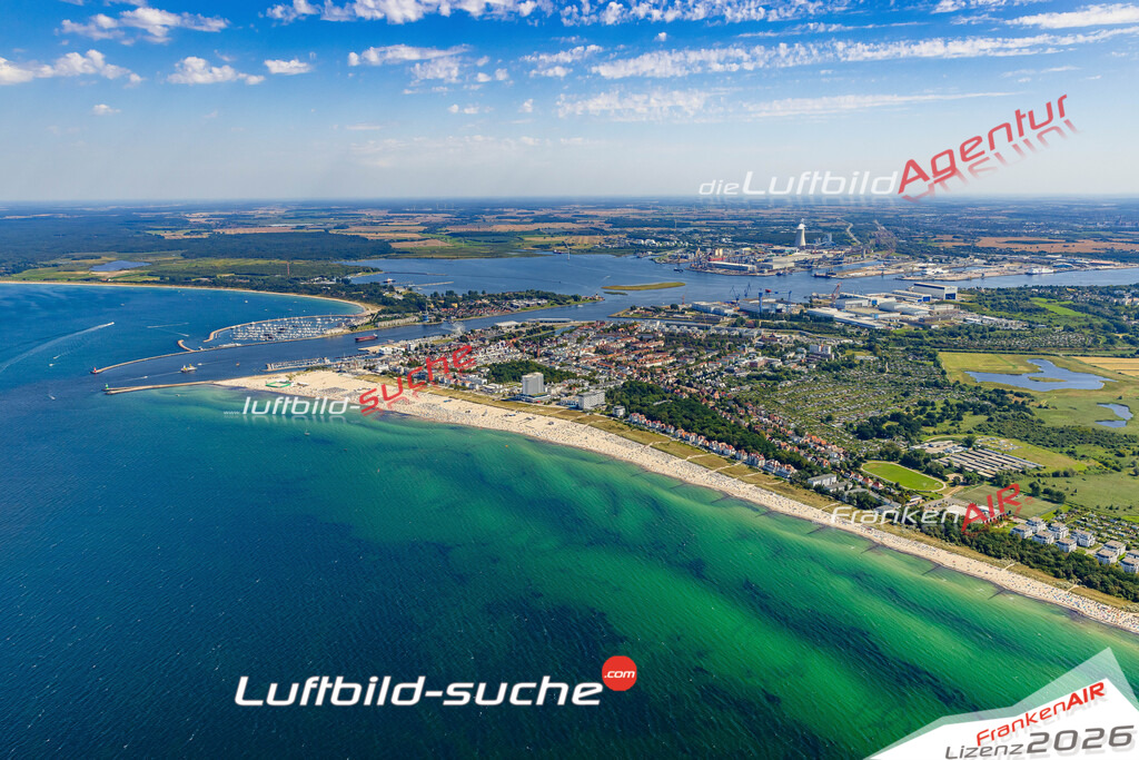 Schöne Luftaufnahme als Geschenk in Warnemünde Rostock - Die Luftbildaufnahme wurde 2025 vom UL-Flugzeug heraus erstellt ( keine Drohne ) - Hochauflösende Luftaufnahme -Nicht vergleichbar mit Google Maps oder Satelittenbilder- Die Geschenkidee !Mit Lizenz und Bildrechte bestellbar