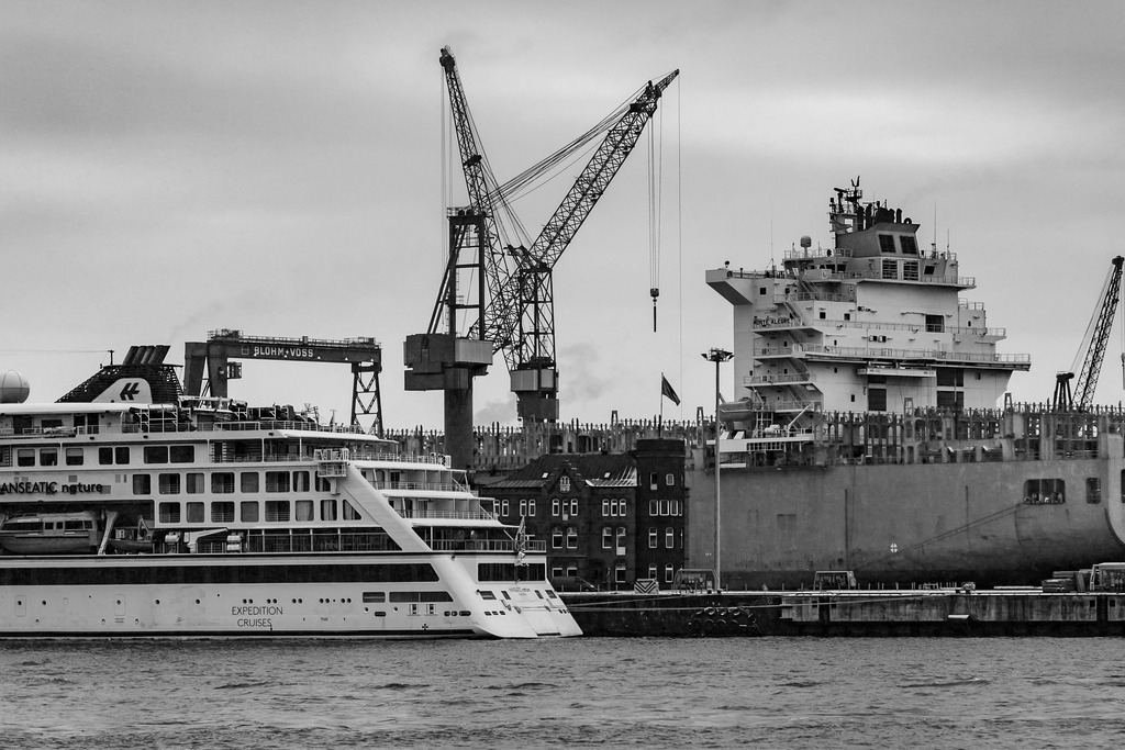 _MSC2056 | Fotografie, Shop, Art, Kunst, Feuer, Schwarzweiß, SW, BW, Black and White, Foto, Hamburg, Hamburger Hafen, Hamburg City, Hafen, Fotokunst, Photoart, Feuer, Feuerfotos, fire, fire photo - Realisiert mit Pictrs.com