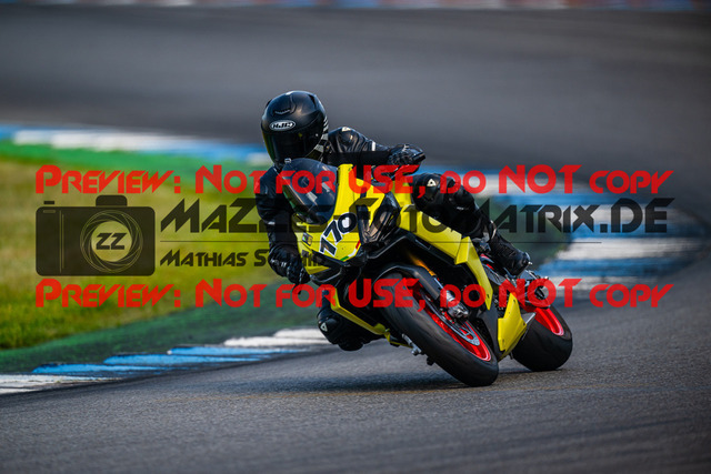 MaZZes_FotoMatrix_240520_6007705_7194 | GELB