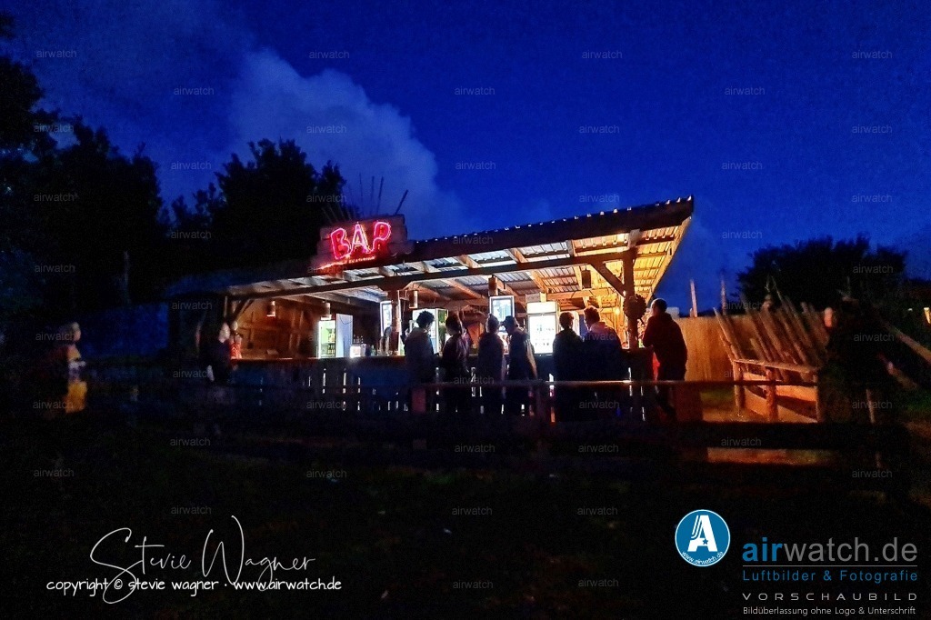 Bachblyten® Festival 2023 | Entdecken Sie atemberaubende Luftbilder und Fotografien auf airwatch.de - Tauchen Sie ein in eine Welt voller faszinierender Aufnahmen aus der Vogelperspektive.