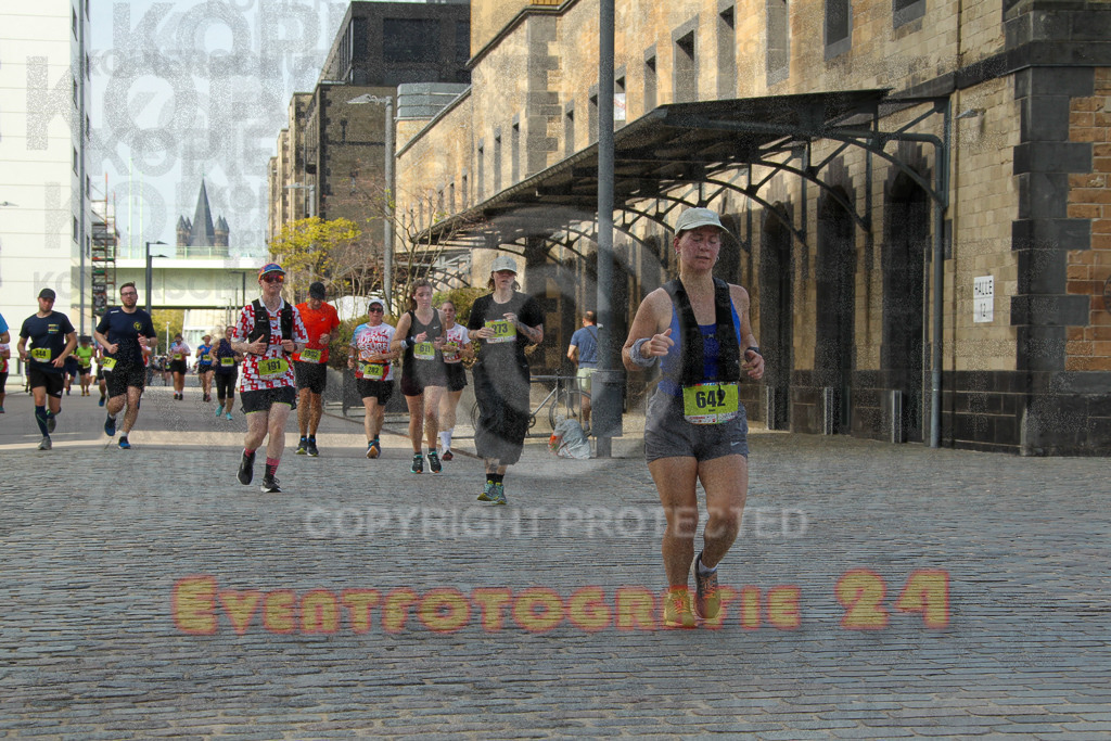 250920_1501_EV4_7910 | Sportfotografie im Rhein-Sieg Kreis, Köln, Bonn, NRW, Rheinland Pfalz, Hessen, etc. Unser Tätigkeitsfeld umfasst den Laufsport vom Volkslauf über den Marathon, Duathlon, Triathon bis zum Ultralauf wie Kölnpfad Ultra oder Schindertrail.