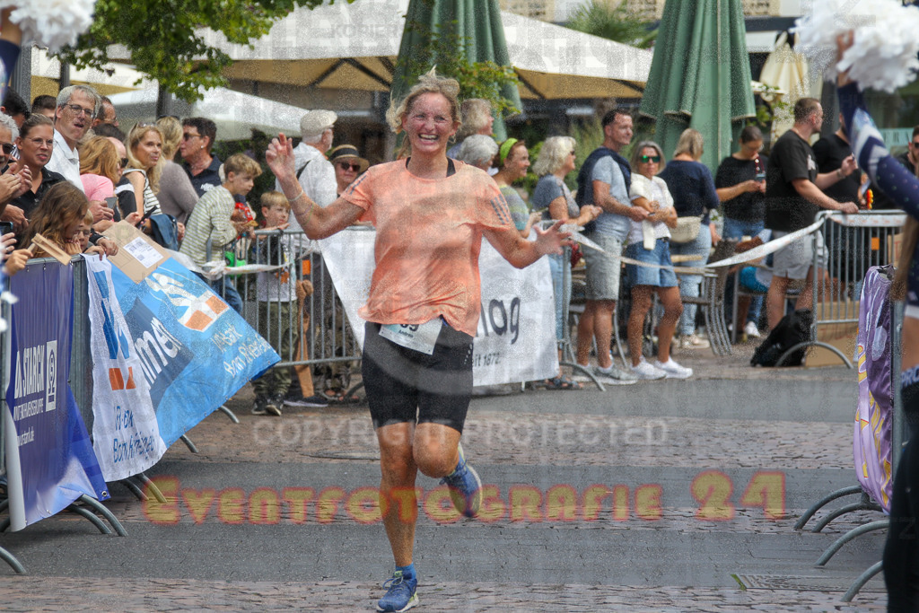 250824_1251_EV4_9570 | Sportfotografie im Rhein-Sieg Kreis, Köln, Bonn, NRW, Rheinland Pfalz, Hessen, etc. Unser Tätigkeitsfeld umfasst den Laufsport vom Volkslauf über den Marathon, Duathlon, Triathon bis zum Ultralauf wie Kölnpfad Ultra oder Schindertrail.