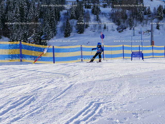 Anna Maria (6) | Photos von der Skischule Warth - Realisiert mit Pictrs.com