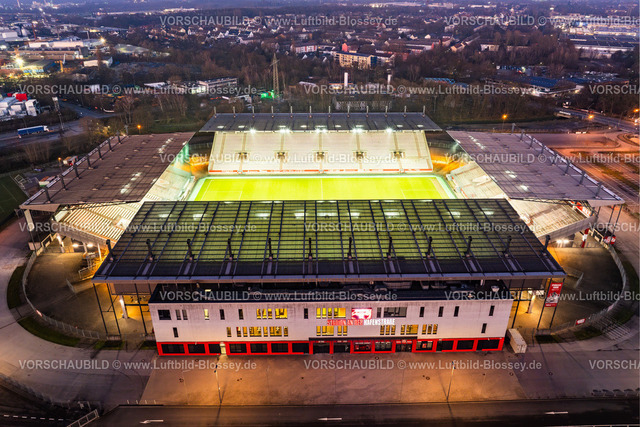 Essen241260197RWE-StadionAnDerHaffenstrasse | Luftbild, Fußballstadion an der Hafenstraße des Clubs Rot-Weiss Essen,3. Bundesliga , Essen-Borbeck, Tribünen, ,Essen, Ruhrgebiet, Nordrhein-Westfalen, Deutschland Copyright: Blossey Mantler