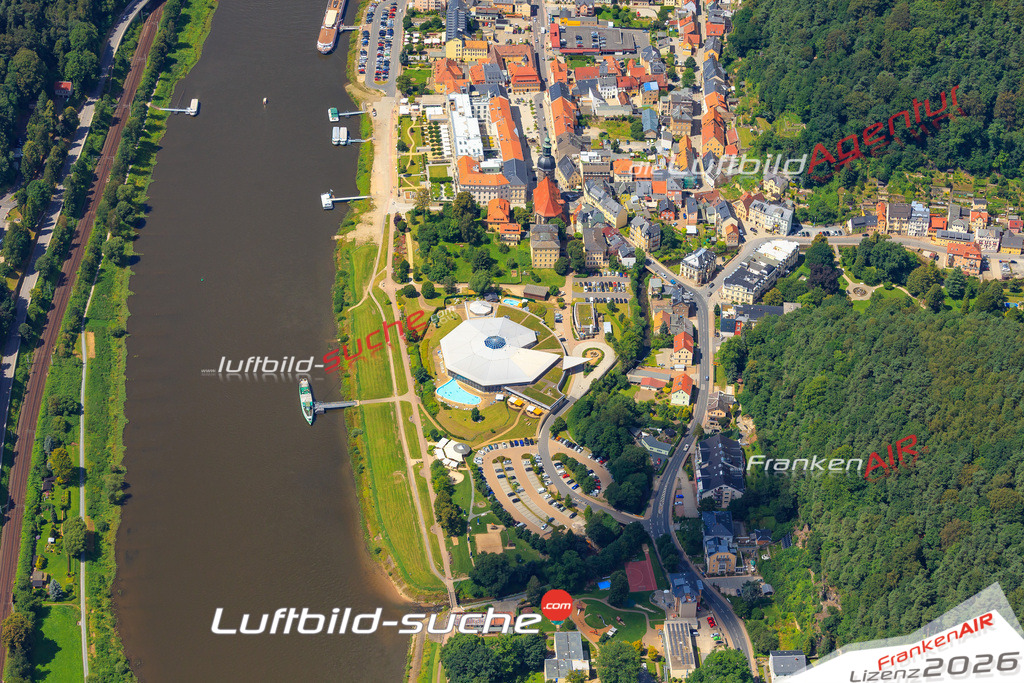 Die Luftaufnahme der Stadt Bad Schandau wurde vom UL-Flugzeug heraus erstellt ( keine Drohne )- hohe Auflösung für beste Qualität