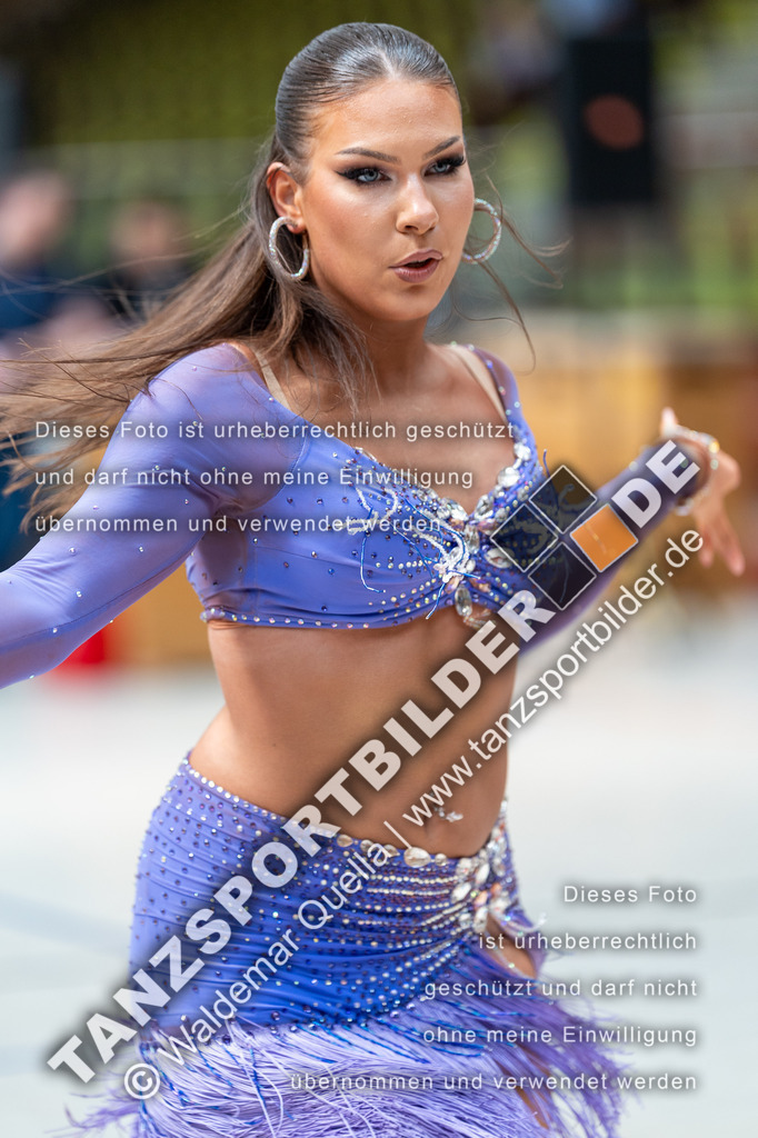 20240810-01679 | Hier finden Sie Tanz Bilder vom Latein und Standard Formationen tanzen. Sportbilder vom Tanzsport. Schöne Fotos und von Weltmeisterschaft, Europameisterschaft, Bundesliga, Regionalliga, Oberliga und Landesliga sowie von GOC Stuttgart, DanceComp, WM Bremen