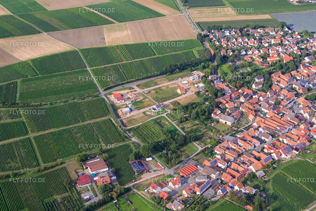 Neubaugebiet Am Apfelgarten | Luftbild: Neubaugebiet Am Apfelgarten in Impflingen im Bundesland Rheinland-Pfalz in Deutschland. Foto: IMG_44084.jpg vom 17.08.2011 durch Werner Riehm/FLY-FOTO.de - Realisiert mit Pictrs.com