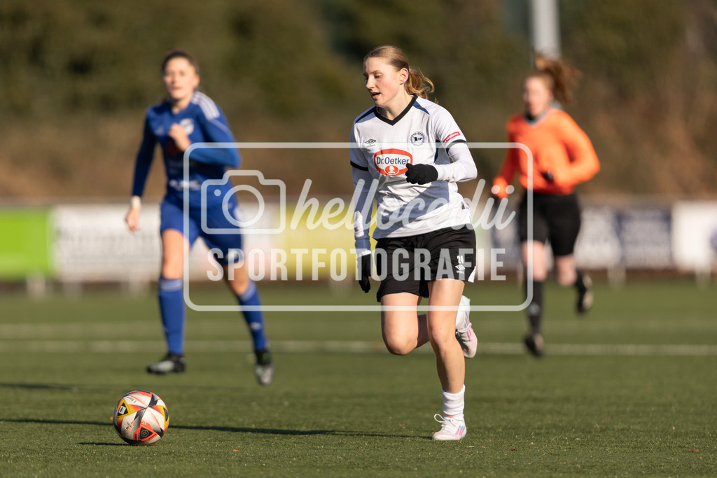 Fußball I Frauen I Saison 2025-2026 I Testspiel I BW Hollage - DSC Arminia Bielefeld I 15.02.2026-092 | Jana Richter (14, DSC Arminia Bielefeld) - Realisiert mit Pictrs.com