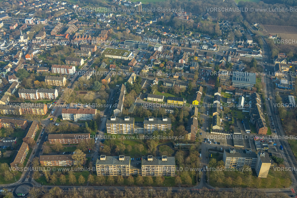 Neukirchen-Vluyn260101236 | Luftbild, Mehrfamilienhäuser Wohnsiedlung zwischen Mozartstraße, Nordkirchener Ring und Poststraße, rechts die Sparkasse am Niederrhein Geschäftsstelle, Poststraße, Neukirchen, Neukirchen-Vluyn, Ruhrgebiet, Nordrhein-Westfalen, Deutschland