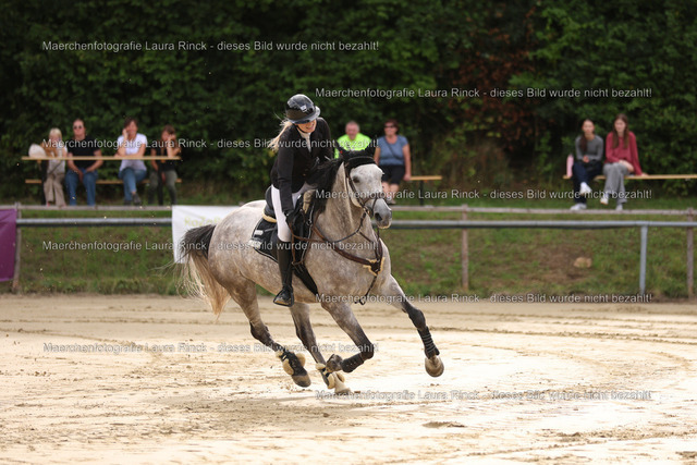 HG9A0730 | laurarinckfotografie - Realisiert mit Pictrs.com