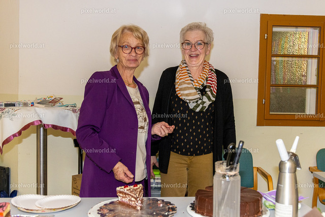 Ball der älteren Generation | Bildershop von pixelworld.at - Realisiert mit Pictrs.com