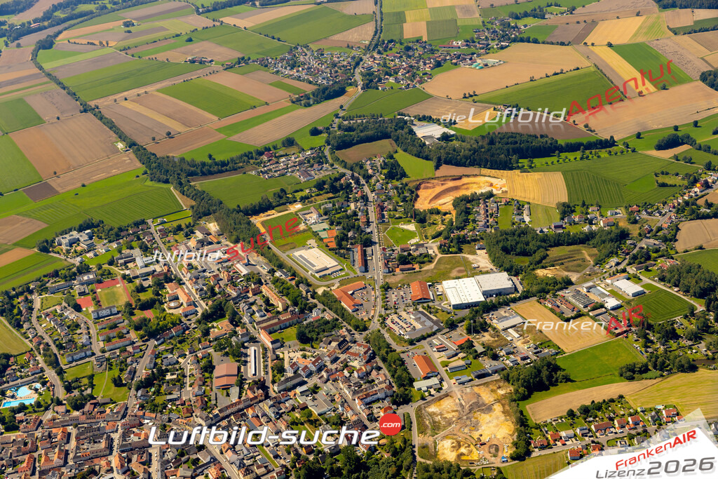 Das Luftbild zeigt :  Waldsassen - Die Luftaufnahme wurde 2023 vom UL-Flugzeug aus erstellt ( keine Drohne ) - Hochauflösende Luftaufnahme - Für grossformatige Ausdrucke geeignet. Die Geschenkidee !Mit Lizenz und Bildrechte bestellbar