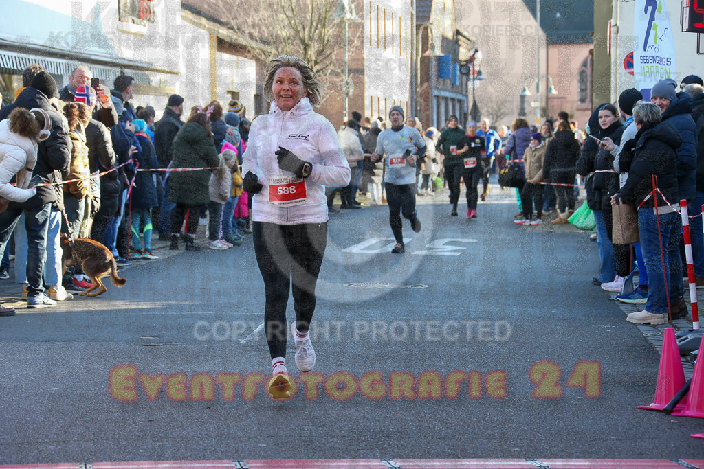 241201_1229_EX1_2340 | Sportfotografie im Rhein-Sieg Kreis, Köln, Bonn, NRW, Rheinland Pfalz, Hessen, etc. Unser Tätigkeitsfeld umfasst den Laufsport vom Volkslauf über den Marathon, Duathlon, Triathon bis zum Ultralauf wie Kölnpfad Ultra oder Schindertrail.