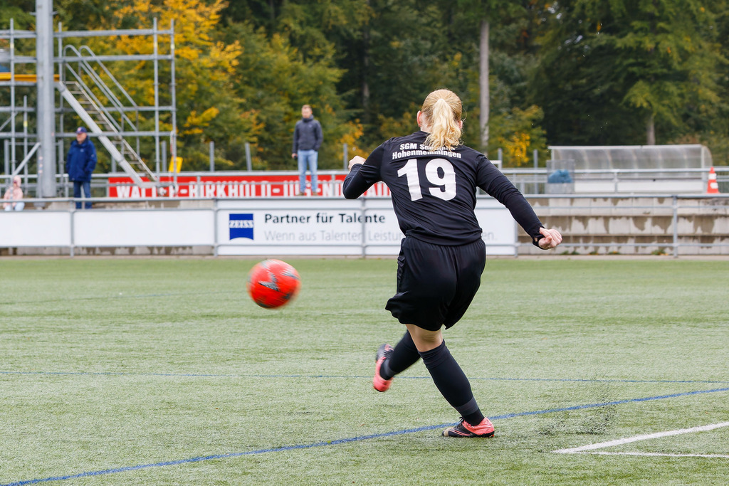 FCHHOH_251005_6384 | 1.FC Heidenheim 1846 II vs. SGM Hohenmemmingen/Sontheim, Fußball, Frauen, Bezirksliga, 2025/2026, 4. Spieltag, 05.10.2025 in Heidenheim, Kunstrasen b. Voith-Arena West(Foto: Michael Bulling) - Realisiert mit Pictrs.com
