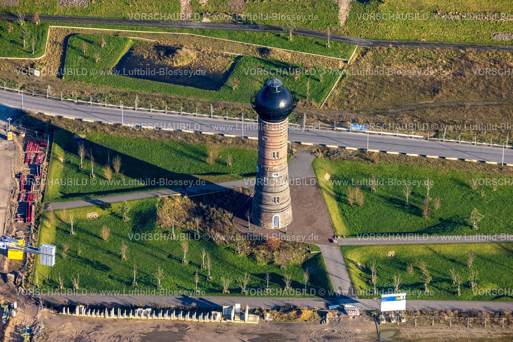 Duisburg241202065 | Luftbild, Baustelle für geplantes Duisburger Wohnquartier am ehemaligen Rangierbahnhof Wedau, Wasserturm, an der Sechs-Seen-Platte, Wedau, Duisburg, Ruhrgebiet, Nordrhein-Westfalen, Deutschland