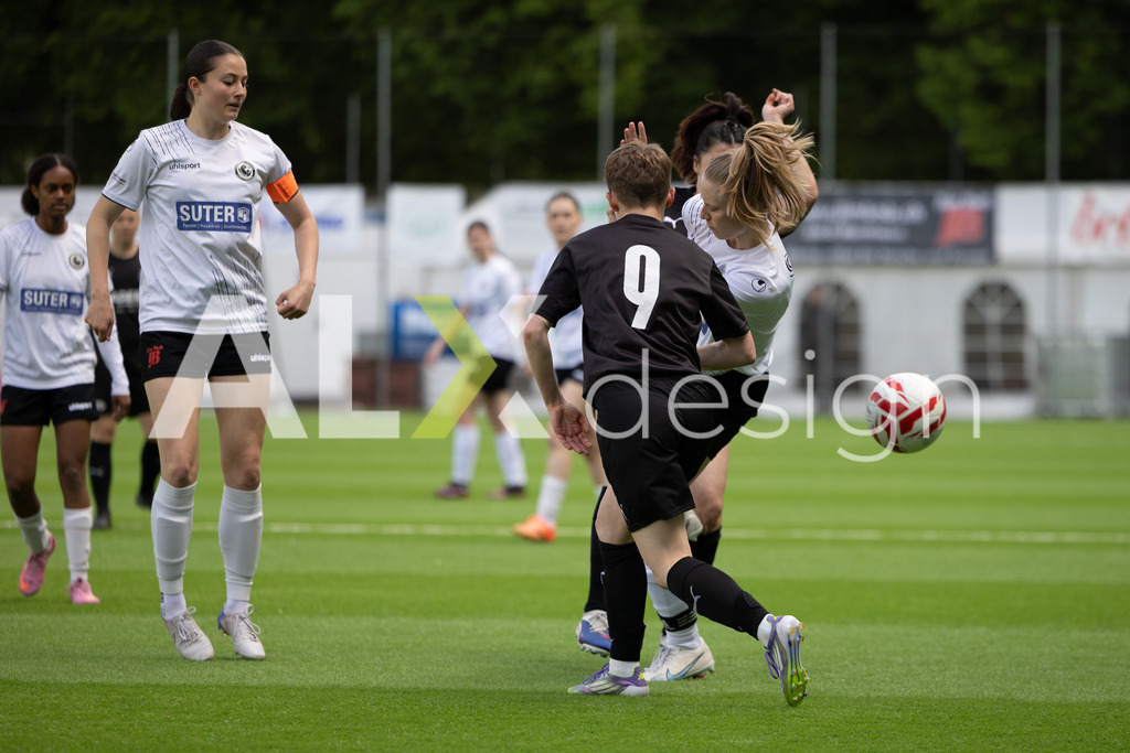 Fußball I Frauen I Saison 2025-2026 I Frauen 3. Liga | FVRZ Gruppe 2 | 18. Spieltag I Spielvereinigung Schaffhausen Damen 1 - Team Furttal Zürich I 17.05.2026 | Hochwertige Sportfotos kaufen & lizenzieren für Medien, Vereine, Agenturen & Sportler:innen. Entdecke professionelle Sportfotografie im Bildshop von Alexander Franzen. - Realisiert mit Pictrs.com