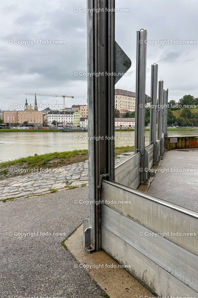 Linz_ Urfahr_ Hochwasserschutz_ 13.09.2024-10 | 13.09.2024, Linz, AUT, Urfahr, Hochwasser, im Bild Vorbereitung Hochwasserschutz Donaulaende Linz Urfahr