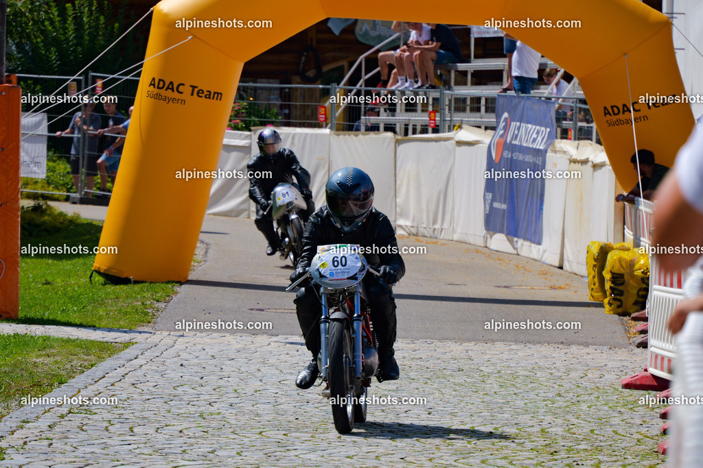 P1014745 | Erleben Sie atemberaubende, hochqualitative Fotos Ihrer Fahrt entlang der malerischen Alpenstraßen. Besuchen Sie alpineshots.com, um professionelle Aufnahmen Ihrer unvergesslichen Reise zu finden und zu kaufen - Realisiert mit Pictrs.com