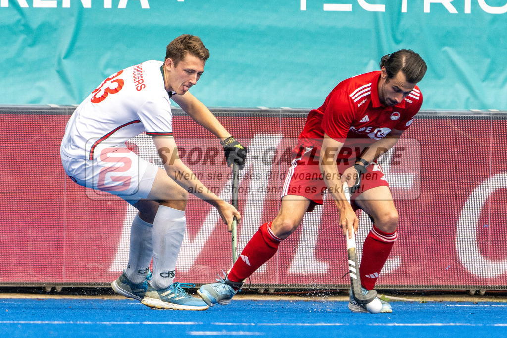 Final4_20250601-1536-Z09_4767 | Krefeld, Deutschland, 01.06.2025:  Feldhockey Final4 2025 – „Deutsche Feldhockey-Meisterschaften 2025“ Crefelder HTC - Rot-Weiss Köln (Finale Herren) im Gerd-Wellen-Hockeyanlage am 01.06.2025 in Krefeld, Deutschland. (Foto von Kramhöller/Fehrmann/Kaste)Krefeld, Germany, 01.06.2025: Feldhockey Final4 2025 – „Deutsche Feldhockey-Meisterschaften 2025“ Harvestehuder HTC - Düsseldorfer HC (Finale Damen) in Gerd-Wellen-Hockeyanlage at 01.06.2025 in Krefeld, Deutschland. (Foto from Kramhöller/Fehrmann/Kaste)