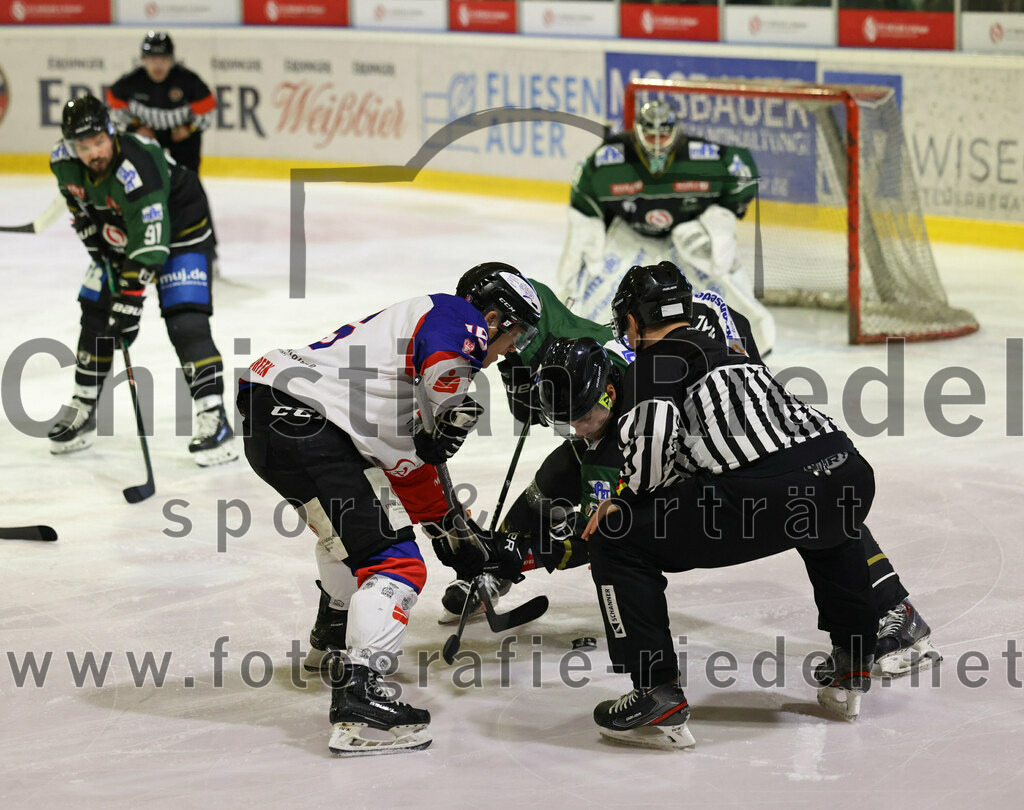 2023-01-22_027_Eishockey_TSV_Erding_gegen_ESC_Dorfen | Erding, Deutschland, 22.01.2023:
Eishockey, Bayernliga 2022 / 2023, 29. Spieltag, TSV Erding gegen ESC Dorfen, Endergebnis: 6:2

Foto: Christian Riedel / fotografie-riedel.net