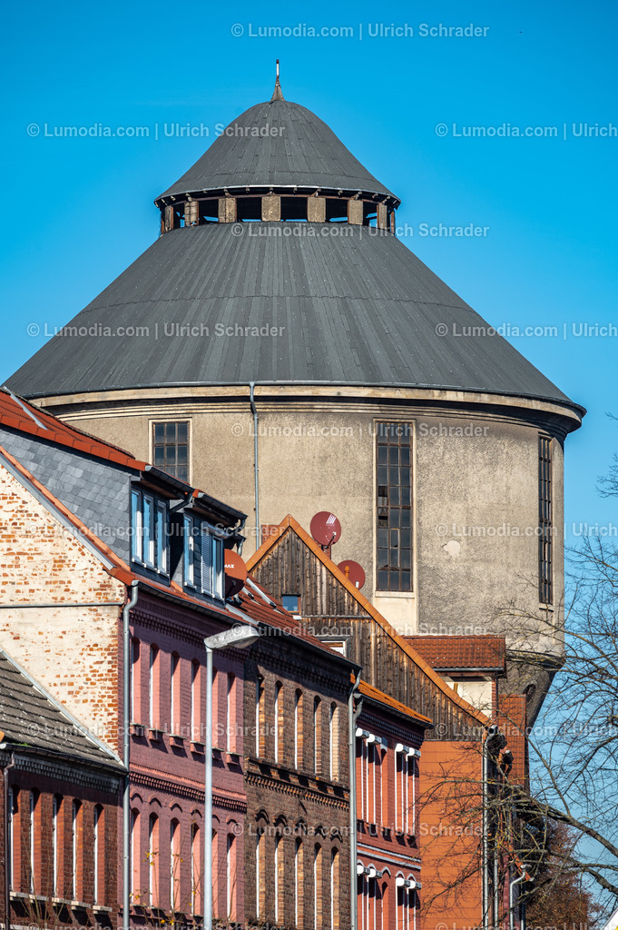 10049-13841 - Wasserturm in Halberstadt | Stockfoto und Bilderpool mit Bildmaterial aus Deutschland, dem Harz, Halberstadt, Quedlinburg, Wernigerode und weltweit. Qualitativ hochwertige und professionelle Fotos anschauen und kaufen. - Realisiert mit Pictrs.com