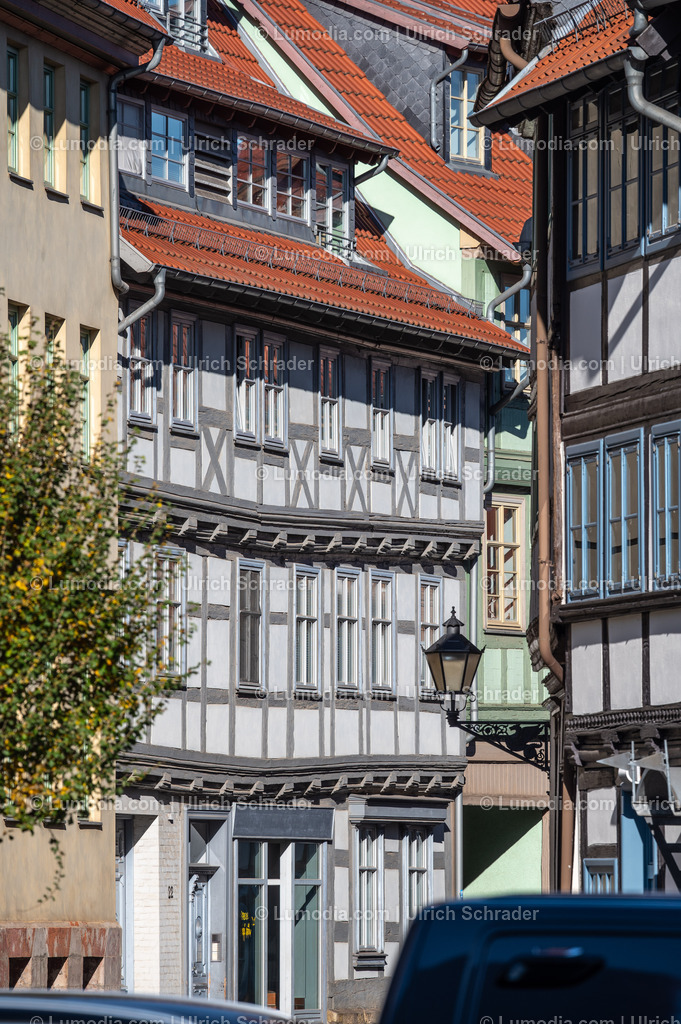 10049-13820 - In der Bakenstraße in Halberstadt | Stockfoto und Bilderpool mit Bildmaterial aus Deutschland, dem Harz, Halberstadt, Quedlinburg, Wernigerode und weltweit. Qualitativ hochwertige und professionelle Fotos anschauen und kaufen. - Realisiert mit Pictrs.com
