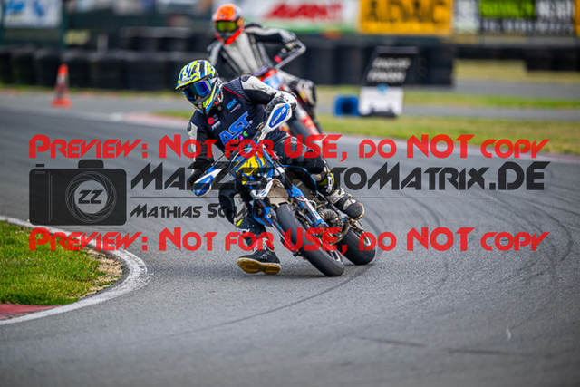 MaZZes_FotoMatrix_231001_4993 | UE40