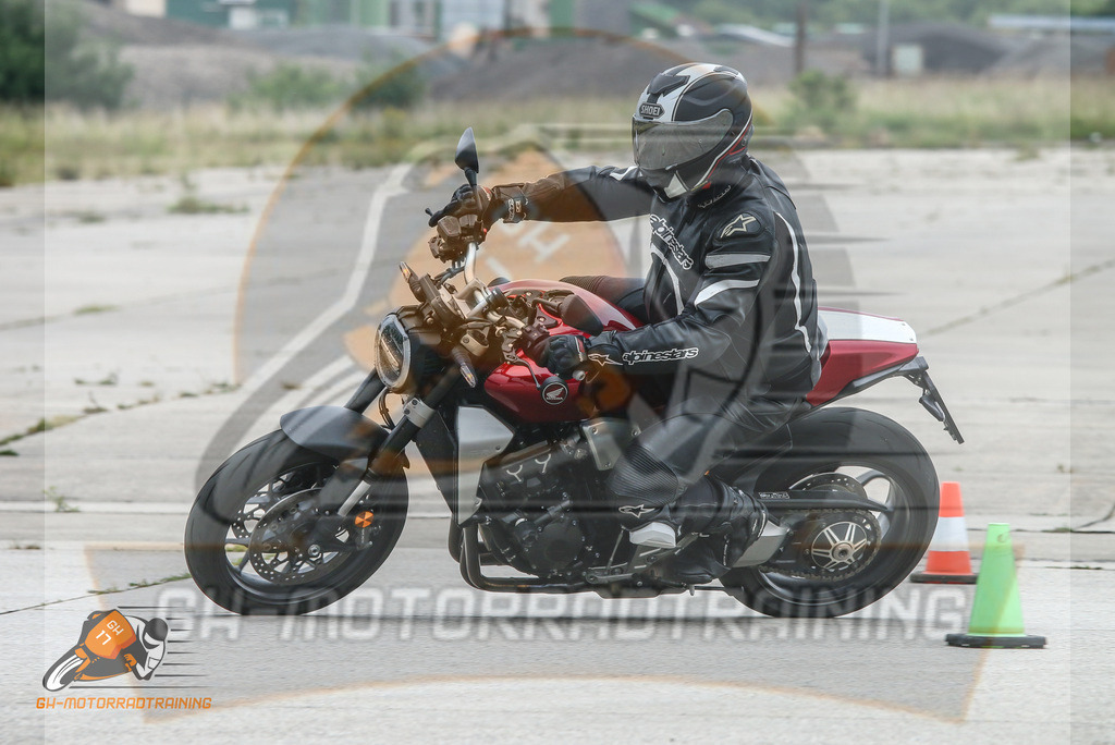 IMG_0436 | gh-motorradtraining-foto.de - Realisiert mit Pictrs.com