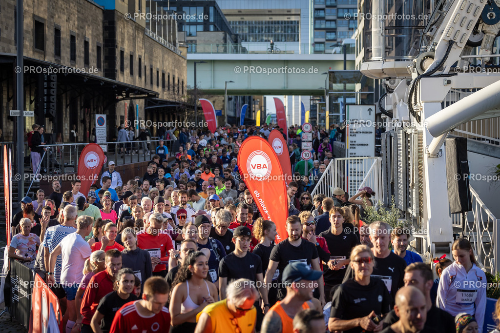 44. Kölner Brückenlauf; Koeln, 14.09.25 | Impressionen vom 44. Kölner Brückenlauf am 14.09.25 am Schokoladenmuseum in Koeln. Foto: BEAUTIFUL SPORTS/Leah Kohring