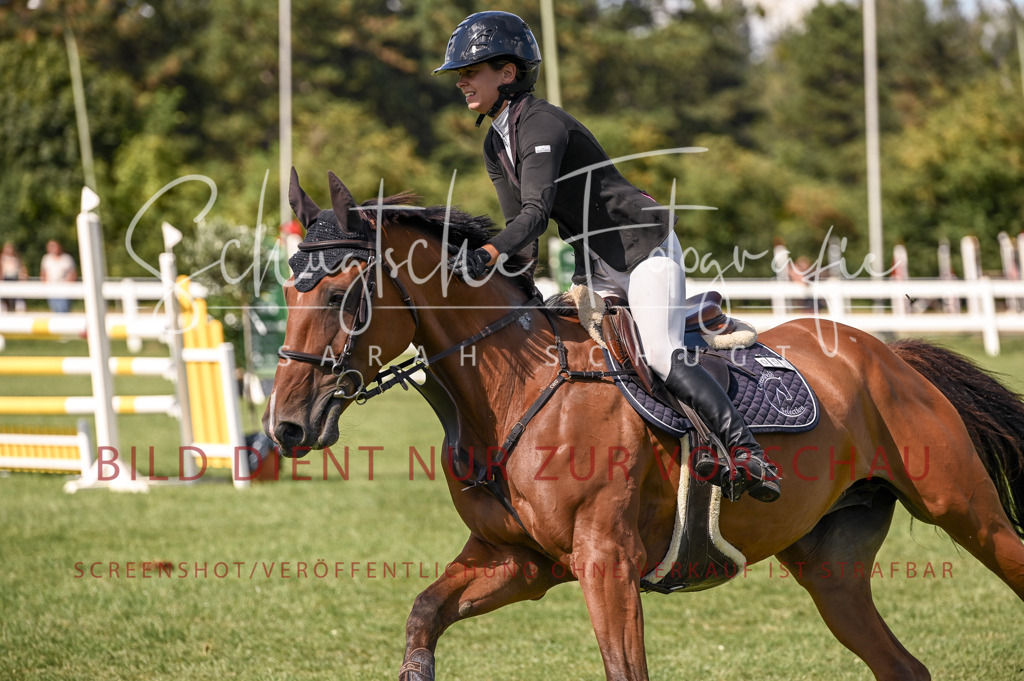 Schugtsche-Düren.2024-09.Springprf.L-191 | Schugtsche Fotografie - Realisiert mit Pictrs.com