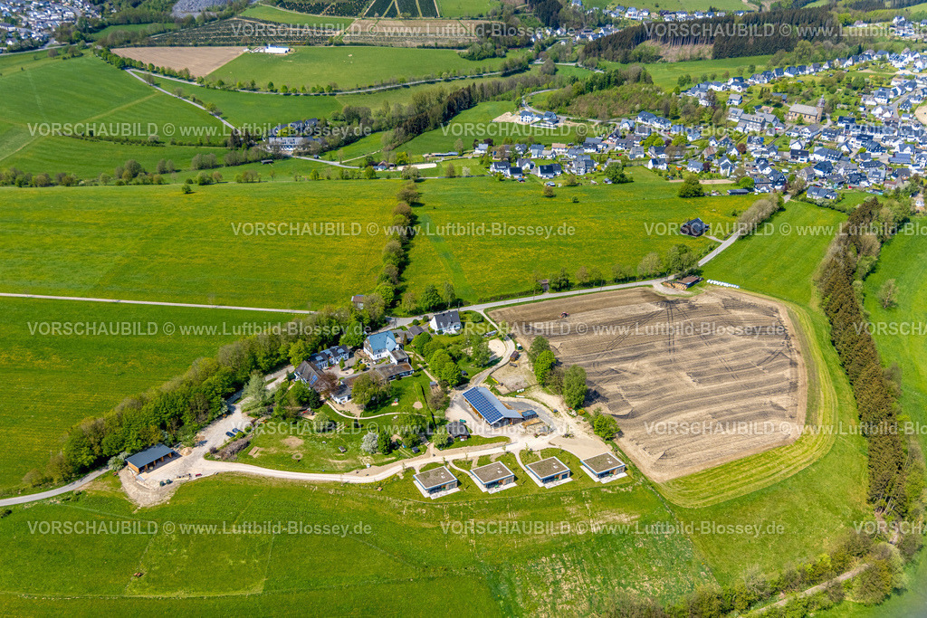 Schmallenberg240505757 | Luftbild, Birkenhof - Landcafé und Ferienhof, Bungalow Ferienhäuser, Wiesen und Felder, Holthausen, Schmallenberg, Sauerland, Nordrhein-Westfalen, Deutschland