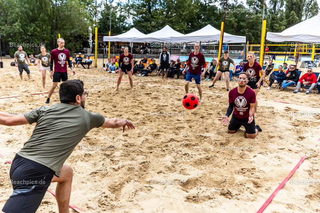 2025-200079690-Strandvölkerball-WM_1 |  23.08.2025; Berlin Foto: Gerold Rebsch - www.beachpics.de