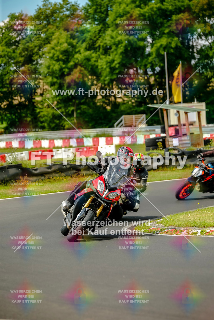 VBK-4721 | Hier findet Ihr Bilder von Touristenfahrten auf der Nürburgring Nordschleife oder von anderen Veranstaltungen die ich besucht habe. Viel Spass beim Durch Schauen 