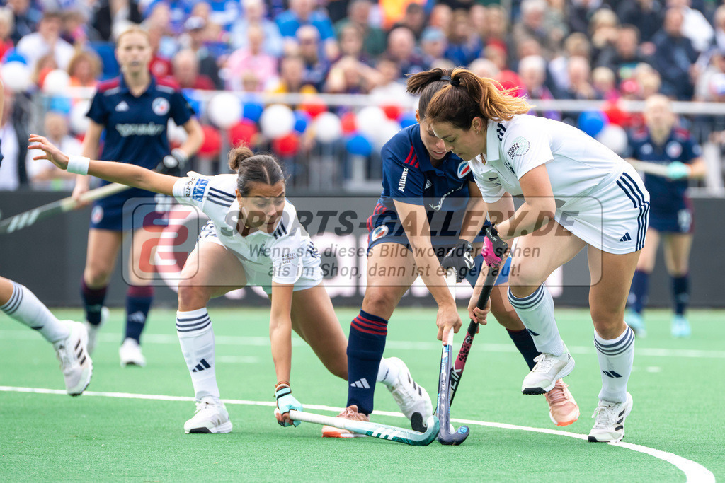 Final4_20240519-1143-0041 | Bonn, Deutschland, 19.05.2024: Lucina von der Heyde (Mannheimer HC), Selin Oruz (Duesseldorfer HC) in Aktion waehrend des Spiels der Deutsche Feldhockey-Meisterschaften 2024 zwischen Final 4 Damen Finale Düsseldorfer HC - Mannheimer HC im Bonner THV am 19.05.2024 in Bonn, Deutschland. (Foto von Stephan Fehrmann)

Bonn, Germany, 19.05.2024: Lucina von der Heyde (Mannheimer HC), Selin Oruz (Duesseldorfer HC) in action during the game of Deutsche Feldhockey-Meisterschaften 2024 between Final 4 Damen Finale Düsseldorfer HC - Mannheimer HC in Bonner THV at 19.05.2024 in Bonn, Deutschland. (Foto from Stephan Fehrmann)