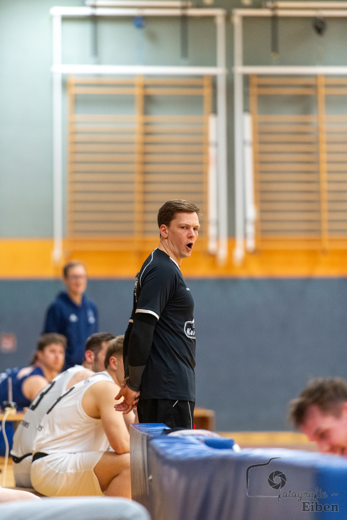 Wattworms Edewecht-Lions Ofenerdiek | Wattworms Edewecht (weiß)-Lions Ofenerdiek (blau) am 22.02.2026 in Edewecht (Heinz-zur-Jührden-Halle); Photo: Philip Eiben 2025 - Realisiert mit Pictrs.com