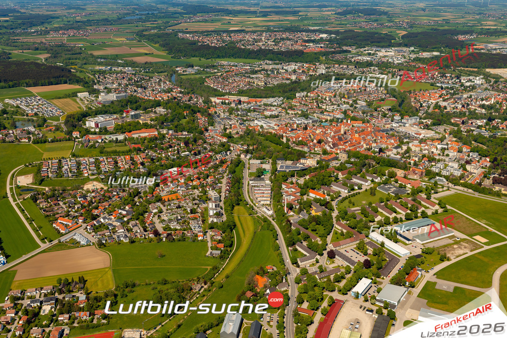 Das Luftbild zeigt :  Kaufbeuren - Die Luftaufnahme wurde 2024 vom UL-Flugzeug aus erstellt ( keine Drohne ) - Hochauflösende Luftaufnahme - Für grossformatige Ausdrucke geeignet. Die Geschenkidee !Mit Lizenz und Bildrechte bestellbar