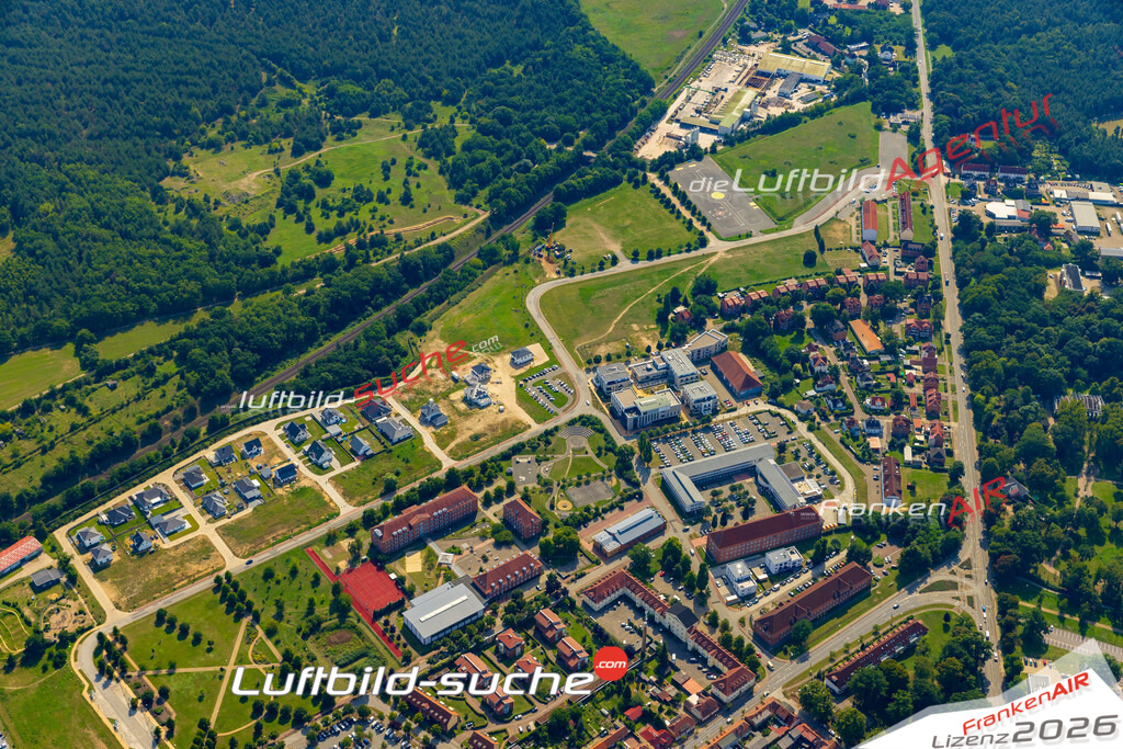 Übersichts Bild Ludwigslust - Die Luftaufnahme wurde 2025 vom UL-Flugzeug heraus erstellt ( keine Drohnenaufnahme ) - Hochauflösende Luftaufnahme - für Wandbilder und großformatige Ausdrucke geeignet. Das besondere Geschenk!Hier alle&nbsp;Infos zur Lizenzierung der LuftaufnahmeWir fliegen auch dieses Jahr wieder in Ihre Region um Luftbilder zu erstellen.- Luftbild anfragen