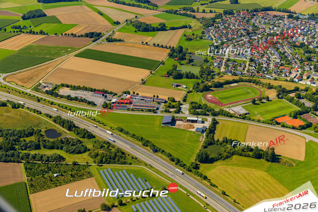 Luftaufnahme von Vohenstrauß - Die Luftaufnahme wurde 2025 vom UL-Flugzeug heraus erstellt ( keine Drohne ) - Hochauflösende Luftaufnahme - für professionelle Ausdrucke geeignet. Die Geschenkidee !Mit Lizenz und Bildrechte bestellbar
