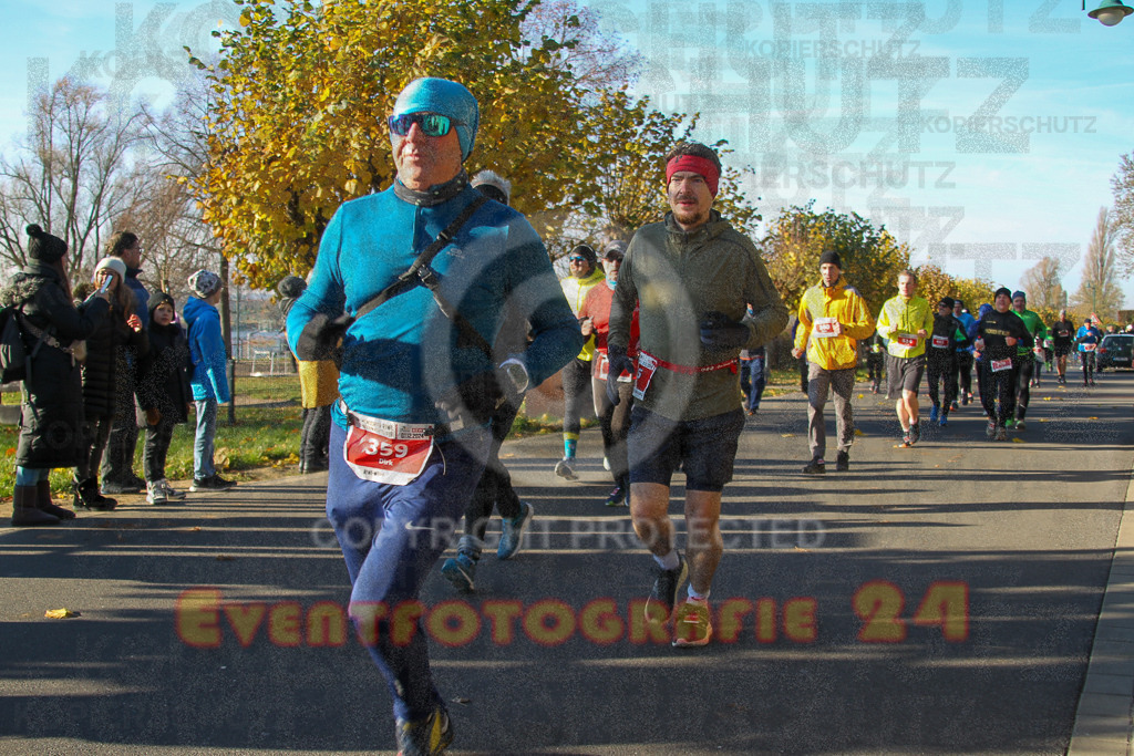 241201_1145_EV4_1632 | Sportfotografie im Rhein-Sieg Kreis, Köln, Bonn, NRW, Rheinland Pfalz, Hessen, etc. Unser Tätigkeitsfeld umfasst den Laufsport vom Volkslauf über den Marathon, Duathlon, Triathon bis zum Ultralauf wie Kölnpfad Ultra oder Schindertrail.