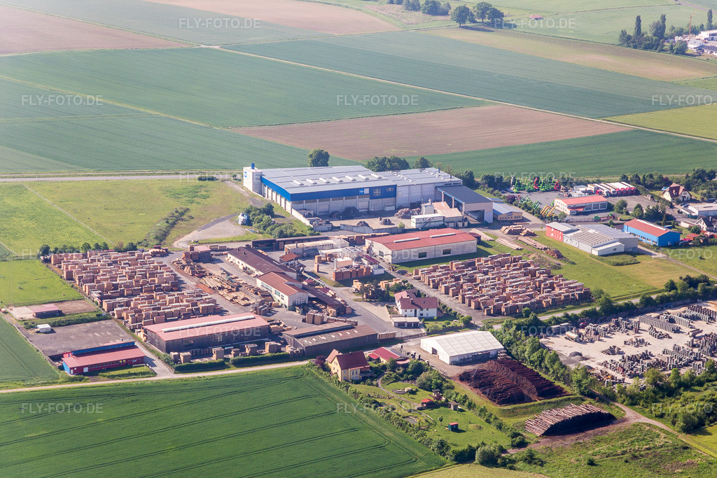 Luftbild: Werksgelände des Sägewerk Reitz GmbH in Wülflingen in Wonfurt im Bundesland Bayern in Deutschland. Foto: IMG_099906.jpg vom 25.05.2017 durch Werner Riehm/FLY-FOTO.de