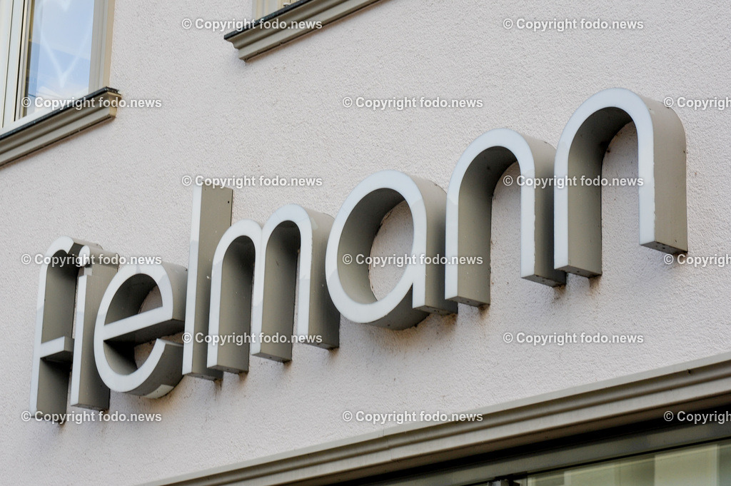 Deutschland_ Baden-Wuerttemberg_ Goeppingen_ 17.01.2025-16 | 17.01.2025, Deutschland, GER, Baden-Wuerttemberg, Goeppingen, im Bild Themenbild, Stadtansichten, Fielmann, Brillen, Glaeser, Fassungen, Verkauf, Handel, Schild, Logo, Werbung, Reklame