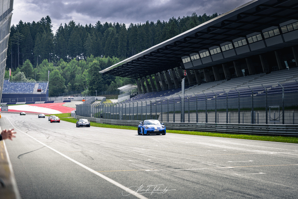 R6AT2242 _Alexander Tschuncky | Entdecken Sie die faszinierende Welt von Alexander Tschuncky Arts: Kreative Fotografie, atemberaubende Automobilkunst und hochwertiger Bilderdruck. Lassen Sie sich inspirieren! - Realisiert mit Pictrs.com