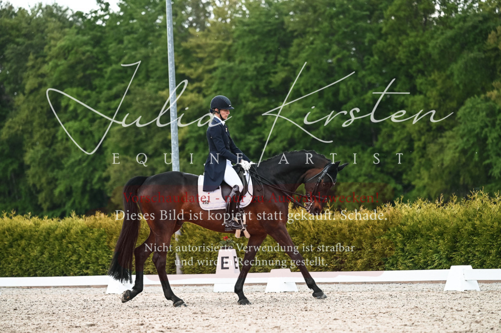 20230514_JK-Röhrsdorf-21-314 | Pferde- und Turnierfotografie in Westsachsen. Pferdeportraits, Auftragszeichnungen und intuitive Kunst.