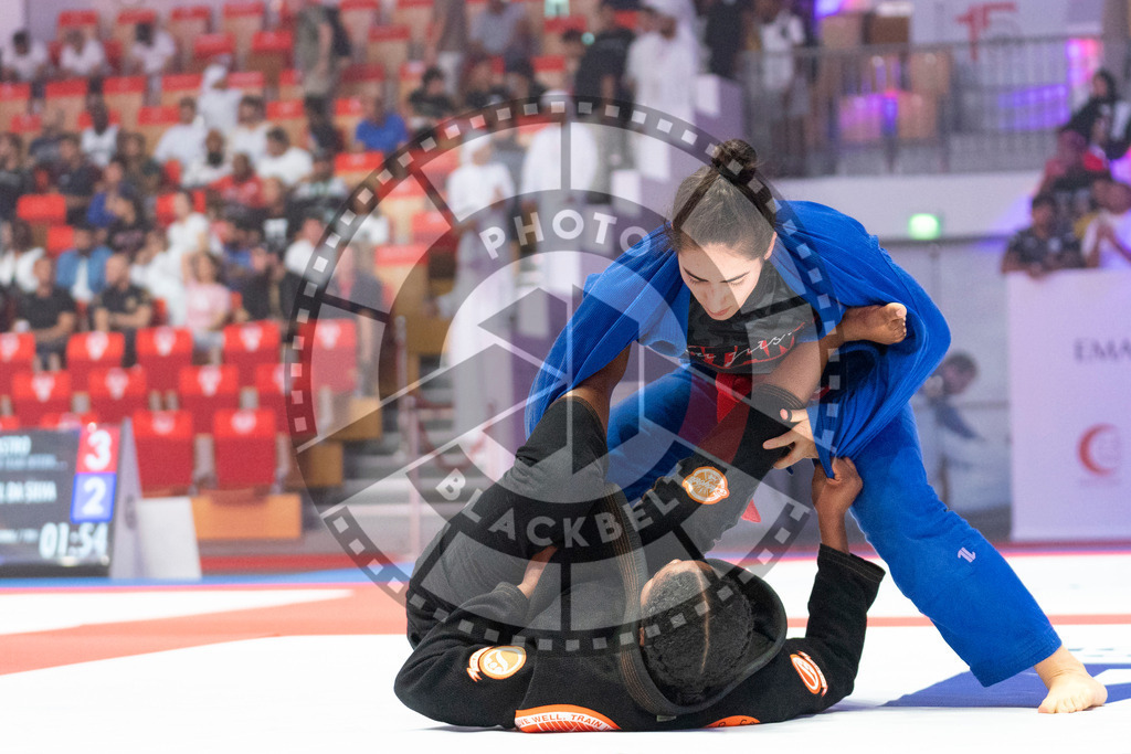 20231109PBB3393 | Fighters compete during the AJP World Professional Championship in the Mubadala Arena in Abu Dhabi, Arab United Emirates, on November 9, 2023.