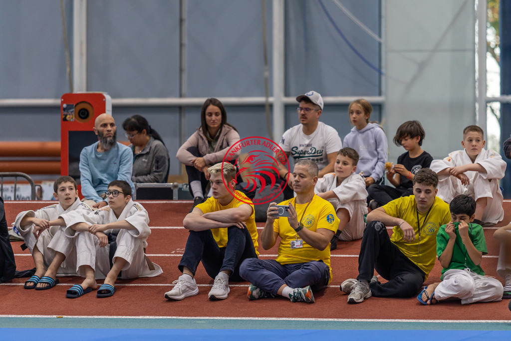 Internationaler Adler Cup 2024 | Foto vom Internationalen Adler Cup Judo Turnier im Sport- und Freizeitzentrum Kalbach im Oktober 2024 - Realisiert mit Pictrs.com