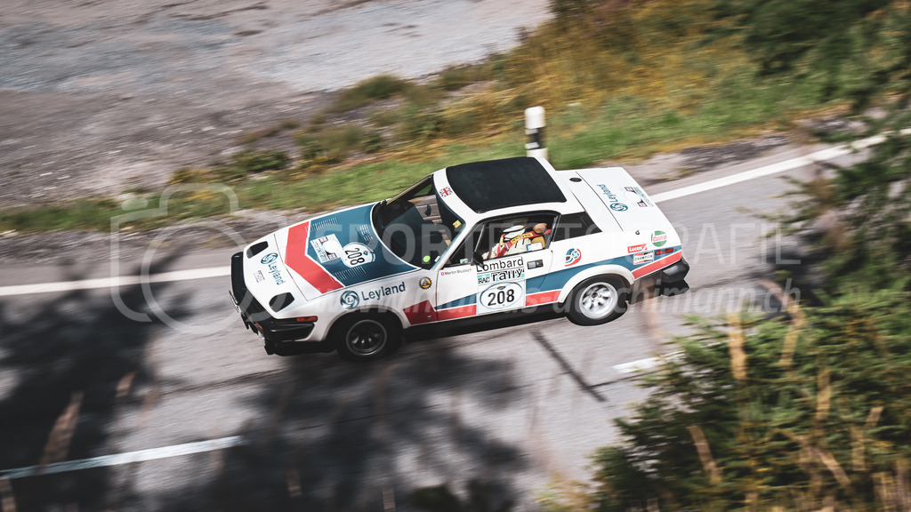 19. Arosa ClassicCar 2023 - 2. September 2023 | 19. Arosa ClassicCar 2023
Arosa, Schweiz
Studach Martin aus Chur mit der Startnummer 208 in einem Triumph TR8, Jahrgang 1980, in der Klasse Classic Trophy.
@arosaclassiccar, @arosa.official, #arosaclassiccar, #arosa, #76curves, #classiccar
Bild: Sportfotografie Markus Aeschimann | www.markus-aeschimann.ch - Realisiert mit Pictrs.com