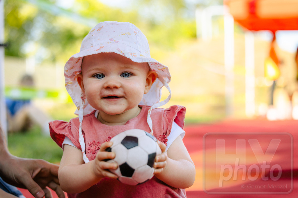 16. Hoywoj-CityLauf im Sportforum Hoyerswerda - 16.09.2023 | 10m VdK-Windel-Flitzer - Realisiert mit Pictrs.com