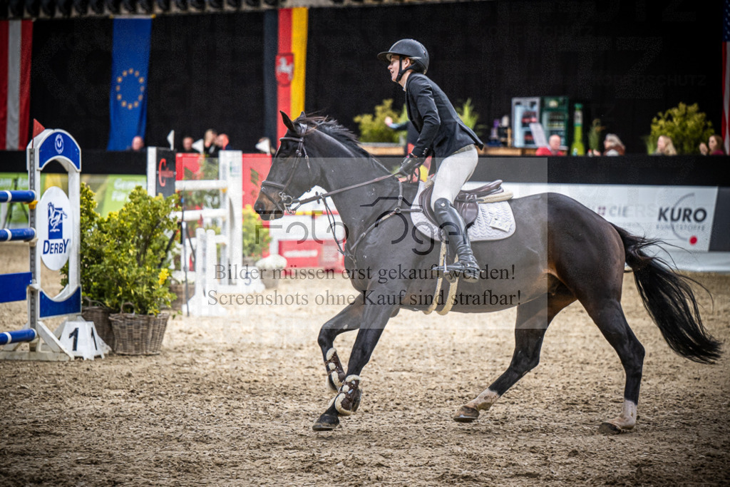 DOS_4365 | Entdecke hochwertige Reitturnierfotos von Foto Oger. Professionell, emotional und authentisch – jetzt Lieblingsmomente im Shop bestellen.Deutschlandweite Turnierfotografie. - Realisiert mit Pictrs.com