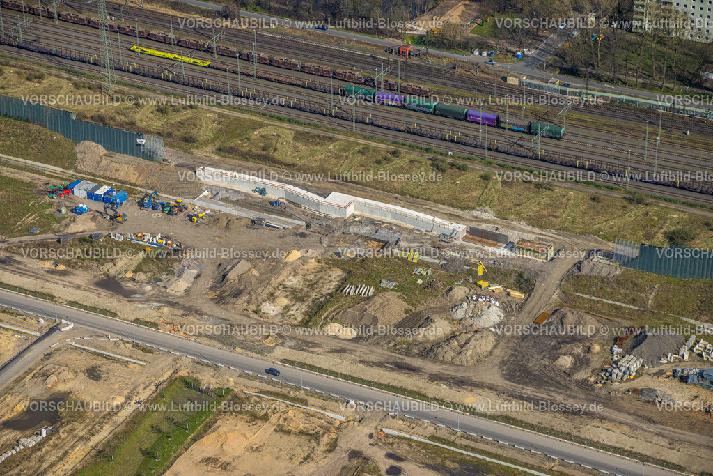 Duisburg240302927 | Luftbild, Baustelle für geplantes Duisburger Wohnquartier am ehemaligen Rangierbahnhof Wedau, an der Sechs-Seen-Platte, Wedau, Duisburg, Ruhrgebiet, Nordrhein-Westfalen, Deutschland, Duisburg-S
