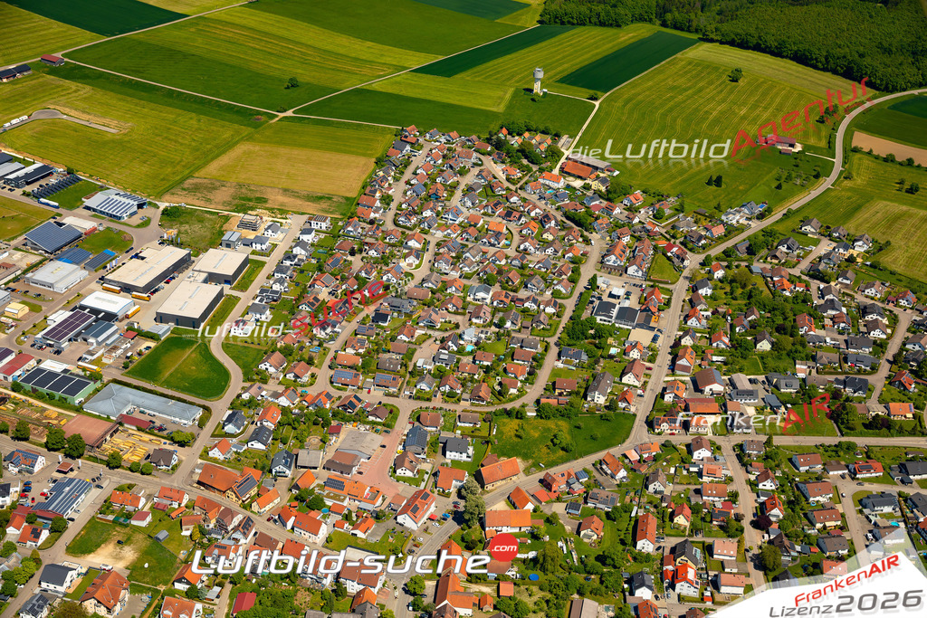 Luftaufnahme der Stadt Schechingen - Die Luftaufnahme wurde 2025 vom UL-Flugzeug heraus erstellt ( keine Drohne ) - Hochauflösende Luftaufnahme - für professionelle Ausdrucke geeignet. Die Geschenkidee !Mit Lizenz und Bildrechte bestellbar